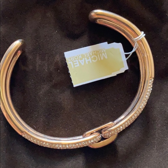 Brand new Michael Kors Crystal paved bracelet - Picture 6 of 6